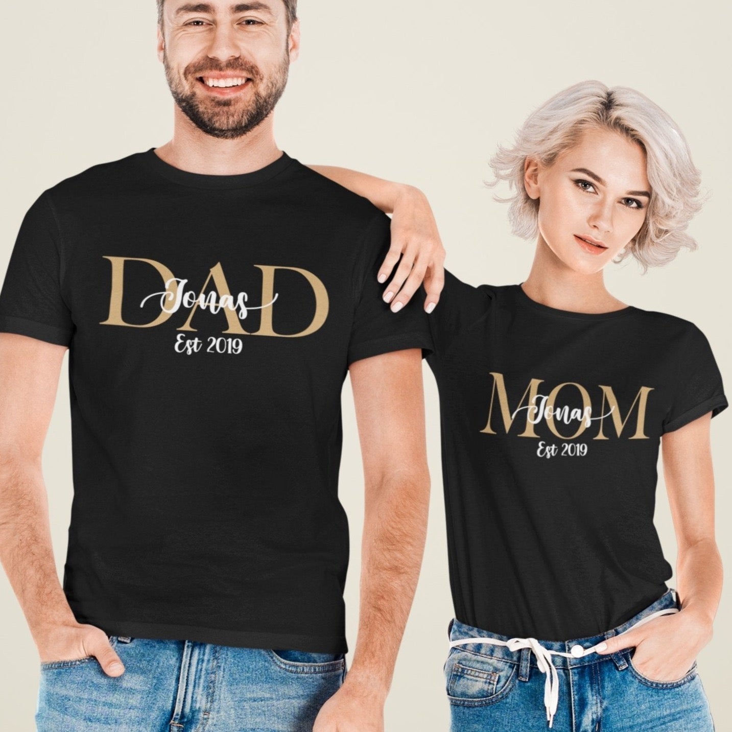 Familien T-Shirts mit Namen Familien Partnerlook Mom Shirt, Dad Shirt und Kinder Shirt mit Namen personalisiert