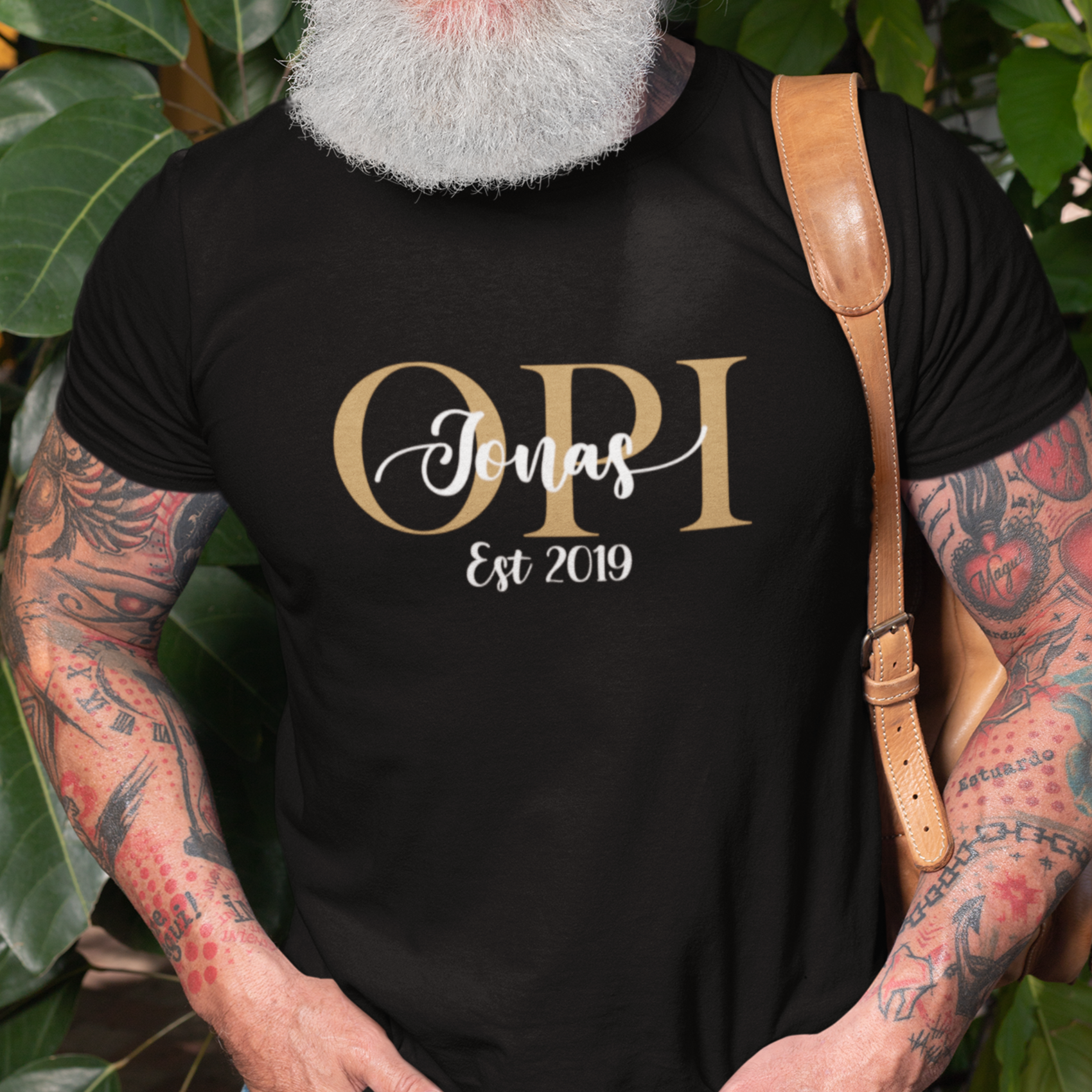 Herren Opa T Shirt personalisiert Geschenk Vatertag Grossvater Geburtstag Geburt Grandpa Familie Kinder menlife momtube family outfit mit namen bedrucken schwarz