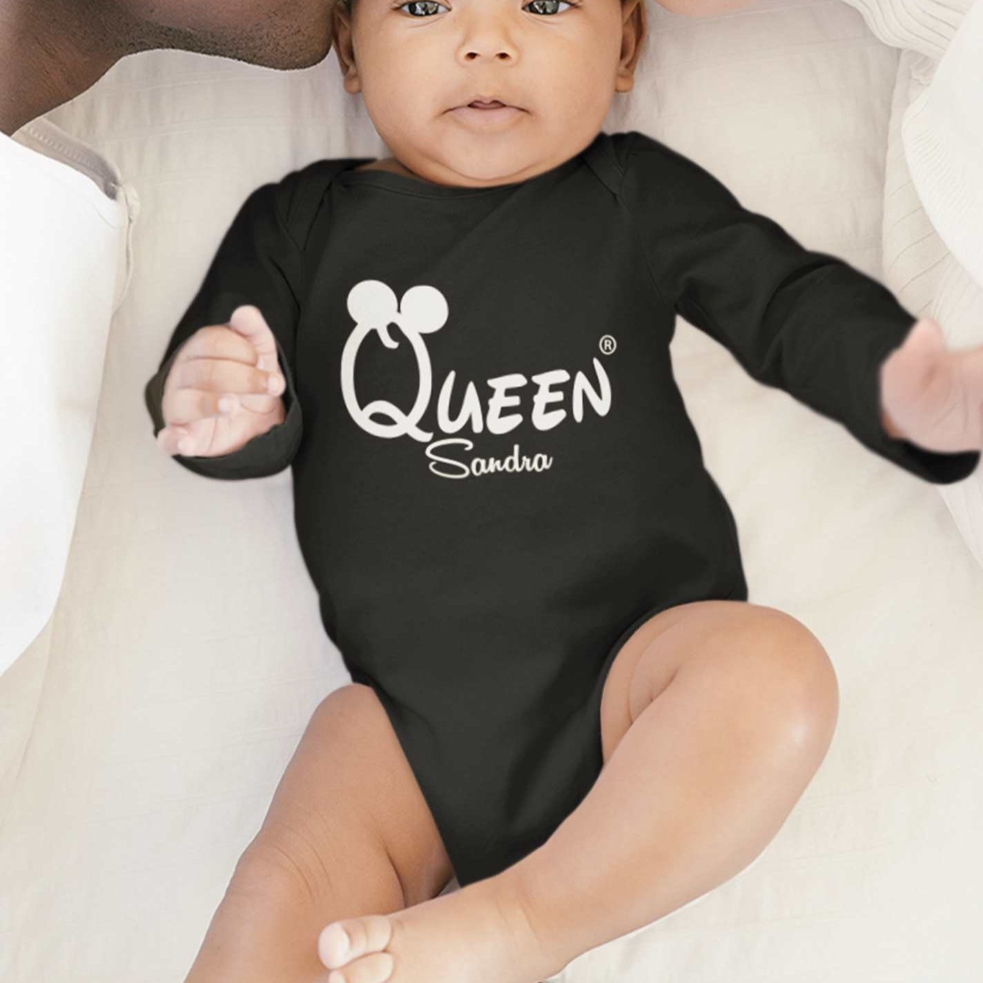 baby body schwarzer Strampler mit namen king geschenkidee babyshower kidsfashion black queen strampler mit name bedrucken