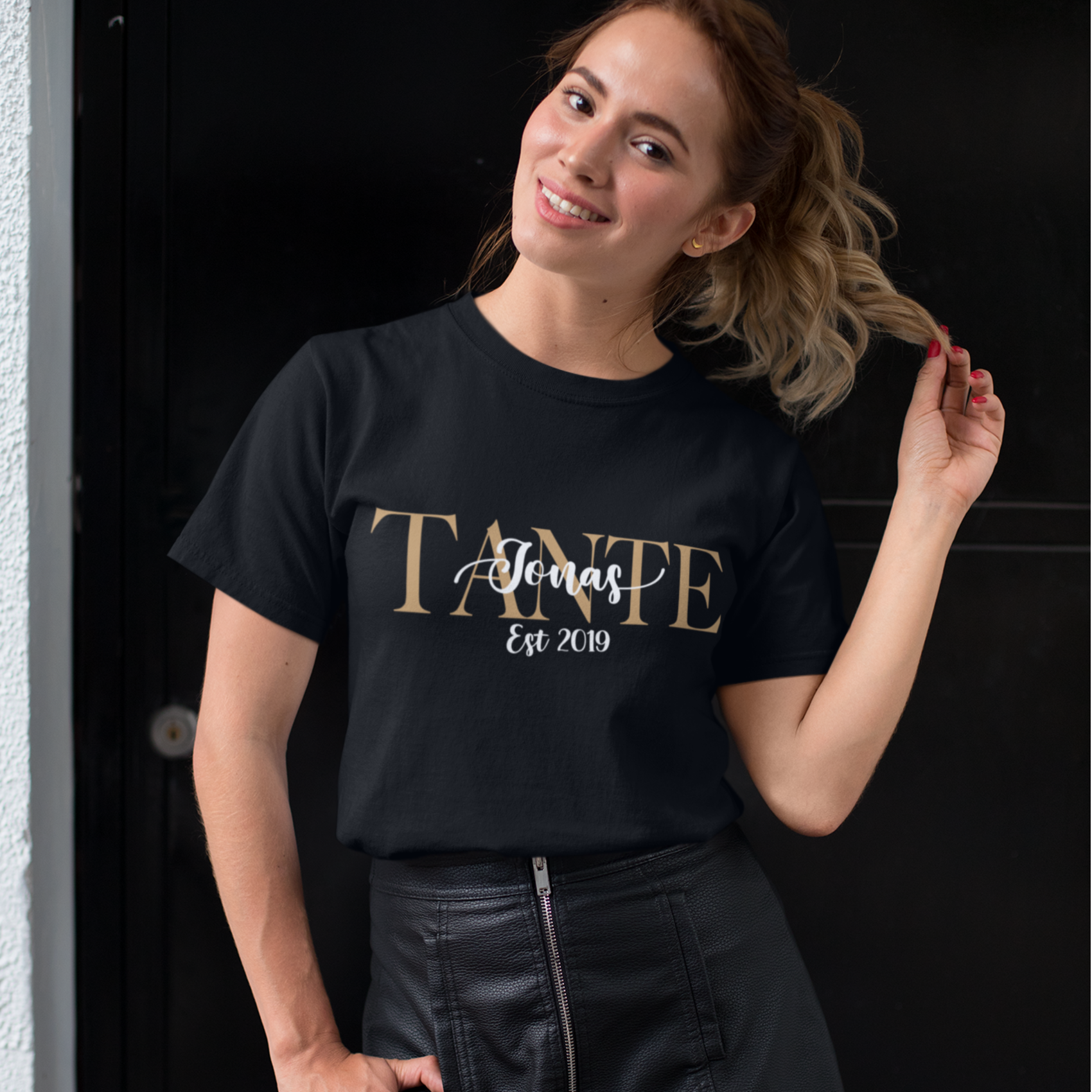 Damen Tante T Shirt personalisiert Geschenk Muttertag Geburtstag Geburt Aunty Familie Kinder momlife momtube family outfit mit namen bedrucken schwarz