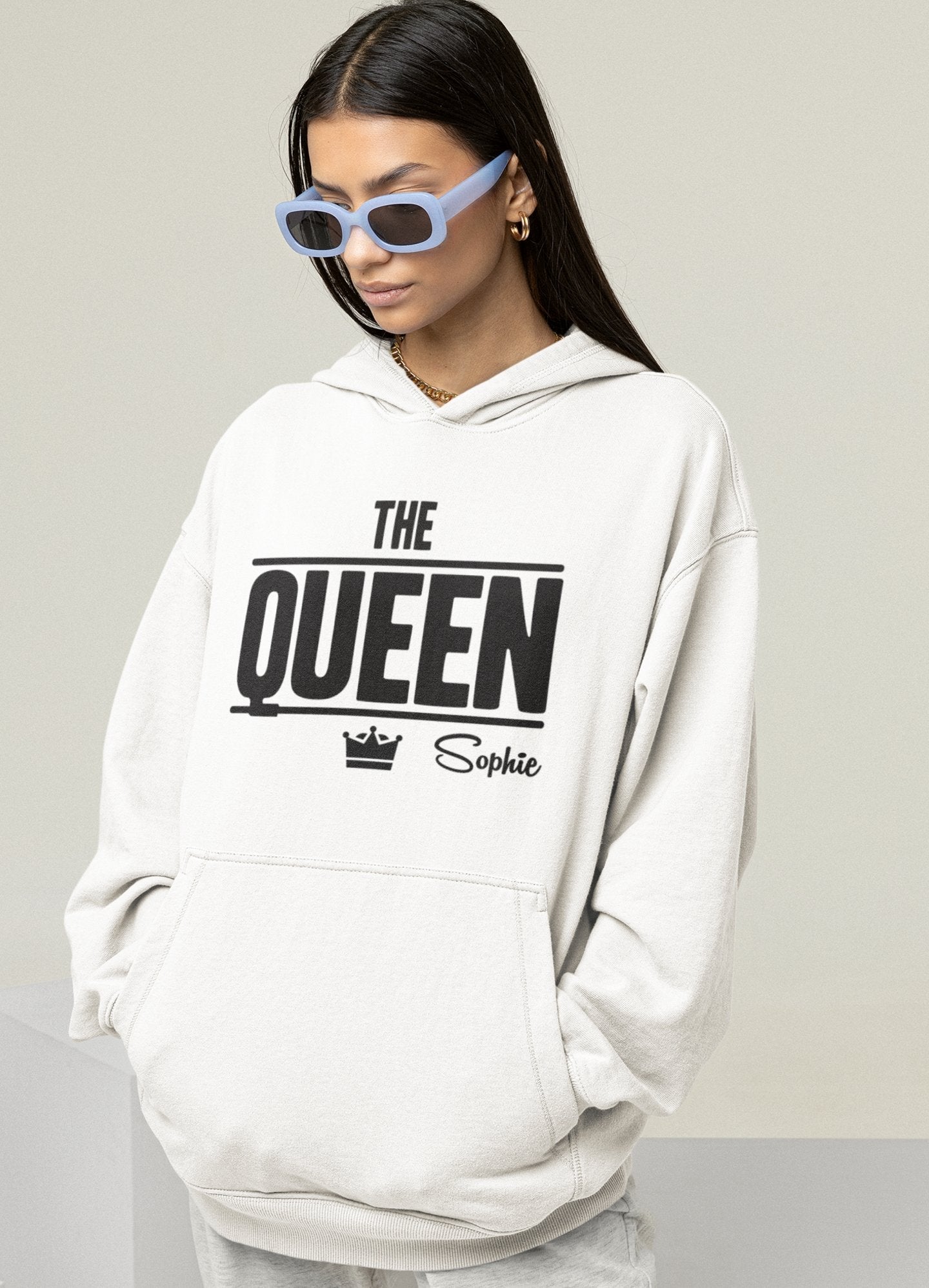 weisses Damen hoodie mit name gestalten sweatshirt kapuzenpullover